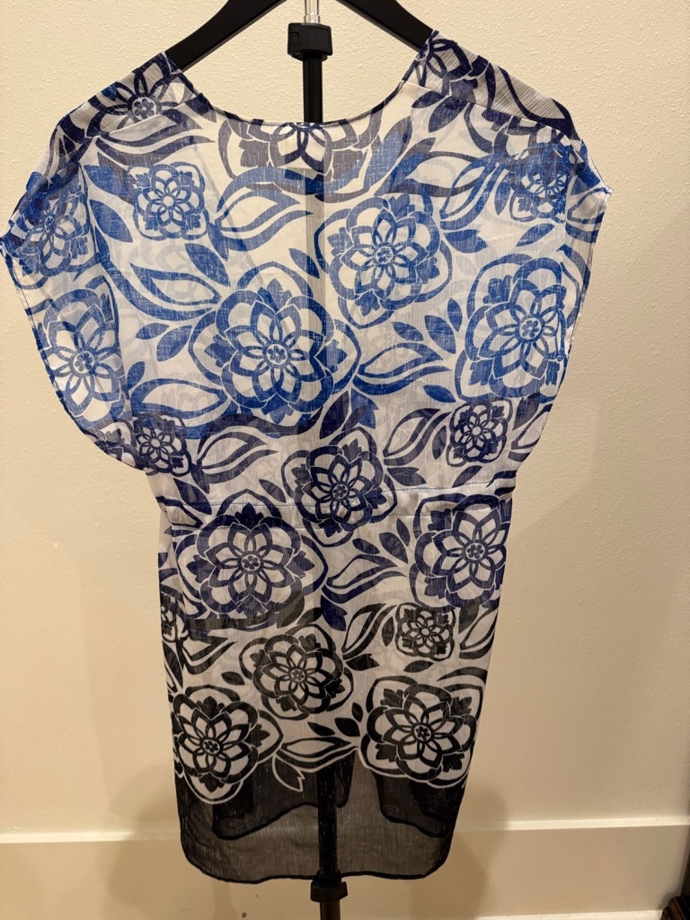 BECCA Blue and‎ White Floral Swim Coverup - Picture 4 of 4
